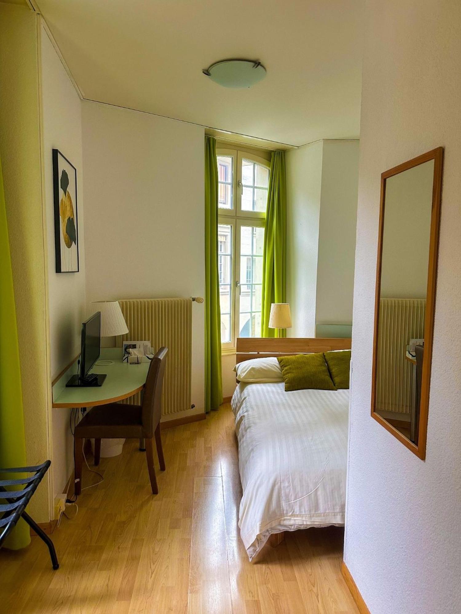 Nydeck Hotel