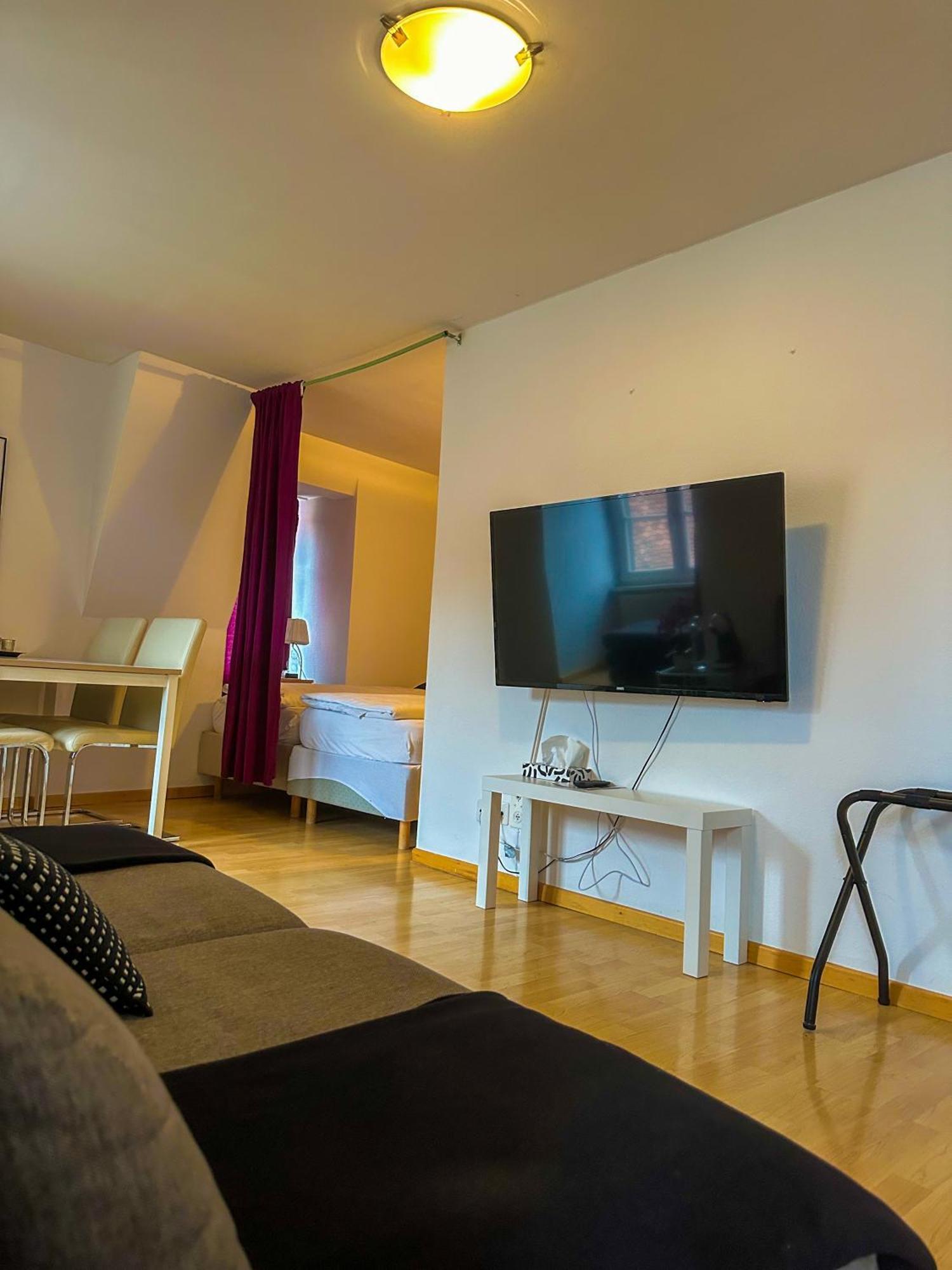 Nydeck Hotel 3*