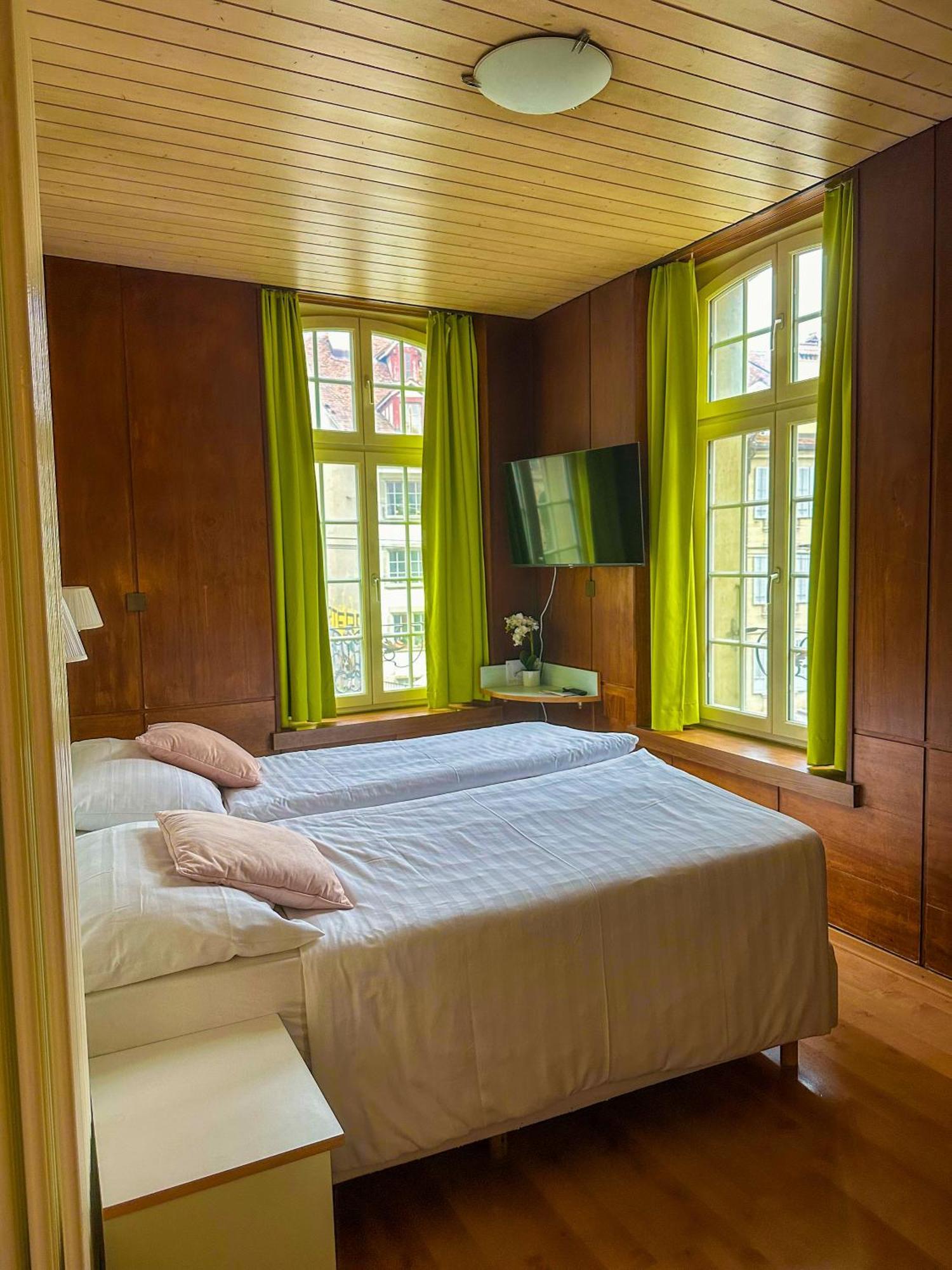 Nydeck Hotel 3*